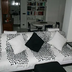casetta-bianca-sul-mare.hotelitalianriviera.com/
